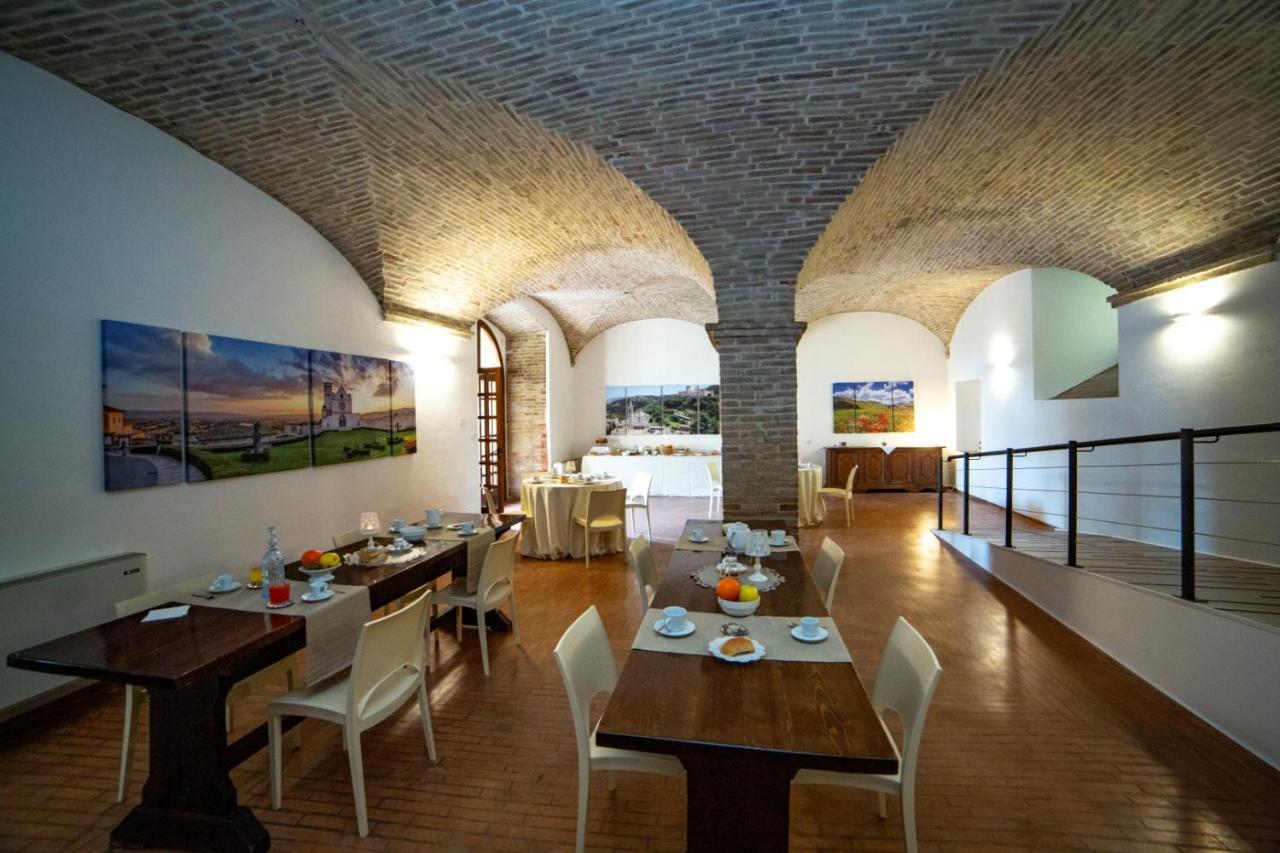 Il Monastero Di Bevagna Bed and Breakfast Εξωτερικό φωτογραφία