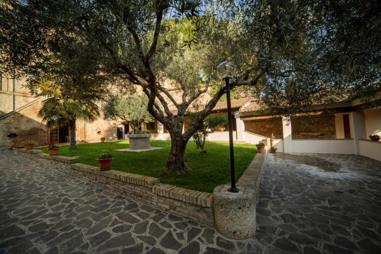 Il Monastero Di Bevagna Bed and Breakfast Εξωτερικό φωτογραφία
